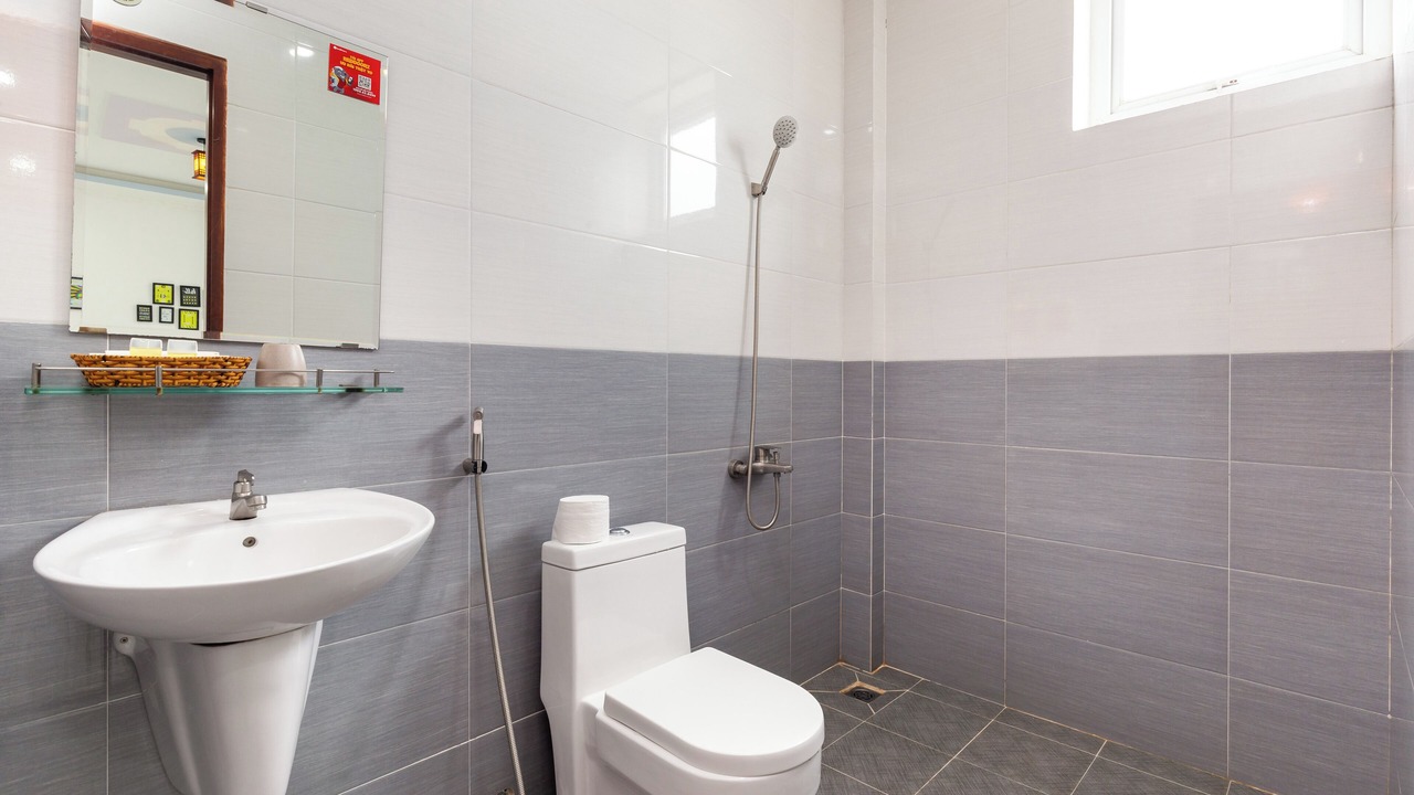 Photo of Bathroom in District 12