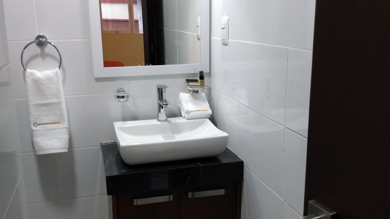 Photo of Bathroom in Malecon