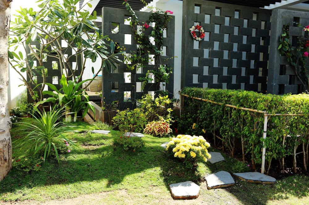 Photo of Outdoor in Him Lam
