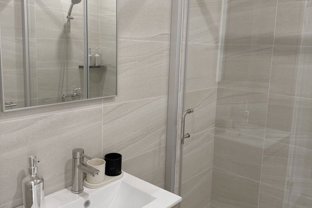 Photo of Bedroom in East District