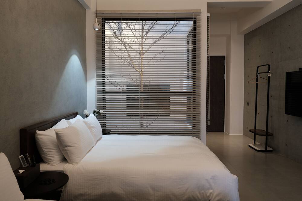 Photo of Bedroom in East District