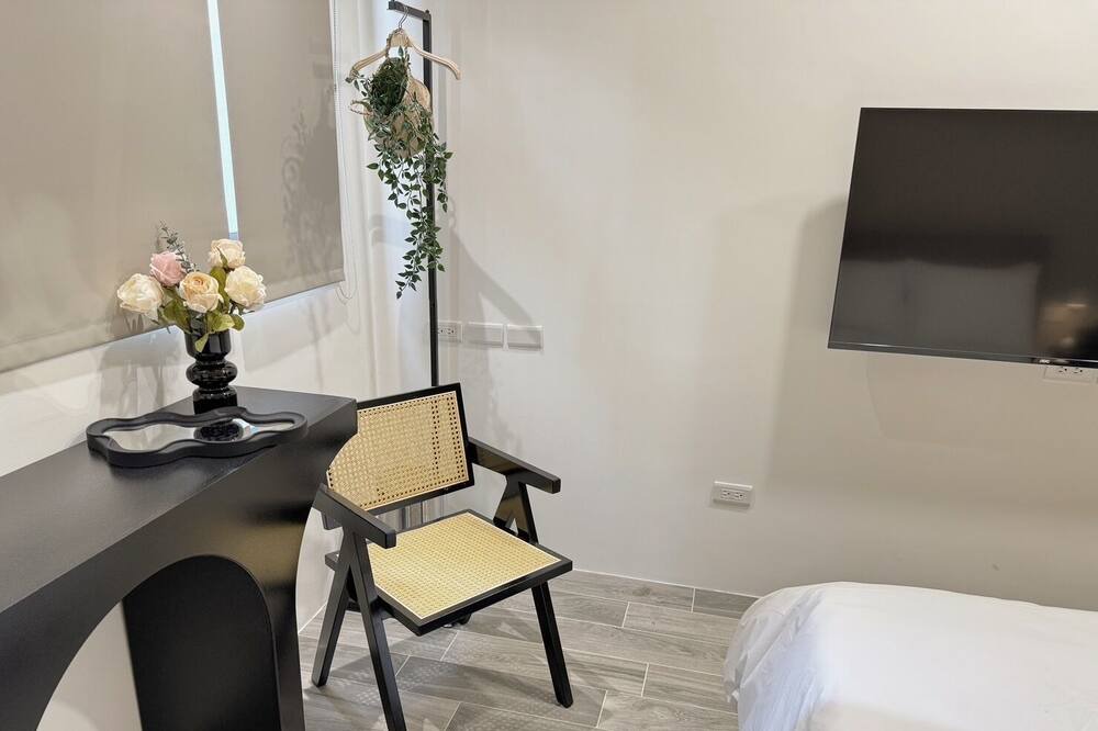 Photo of Bedroom in East District