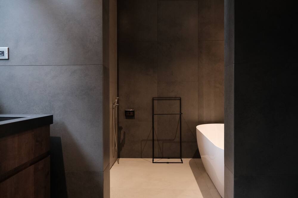 Photo of Bathroom in East District