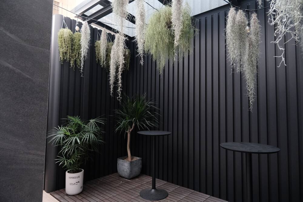 Photo of Patio Balcony in East District