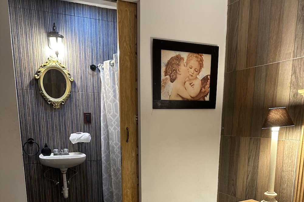 Photo of Bathroom in De La Presa