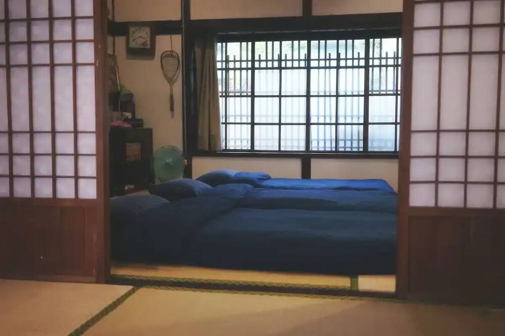 Photo of Bedroom in West District