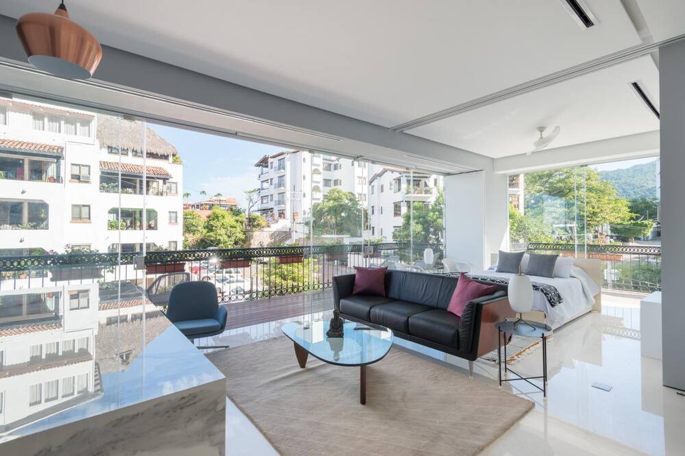 Photo of Livingroom in Romantic Zone