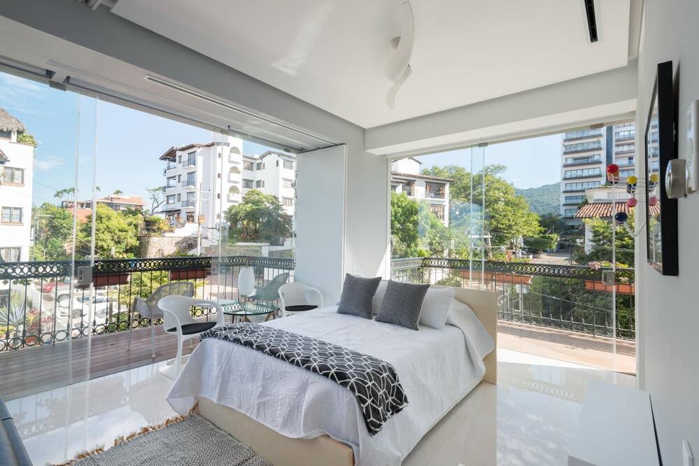 Photo of Bedroom in Romantic Zone