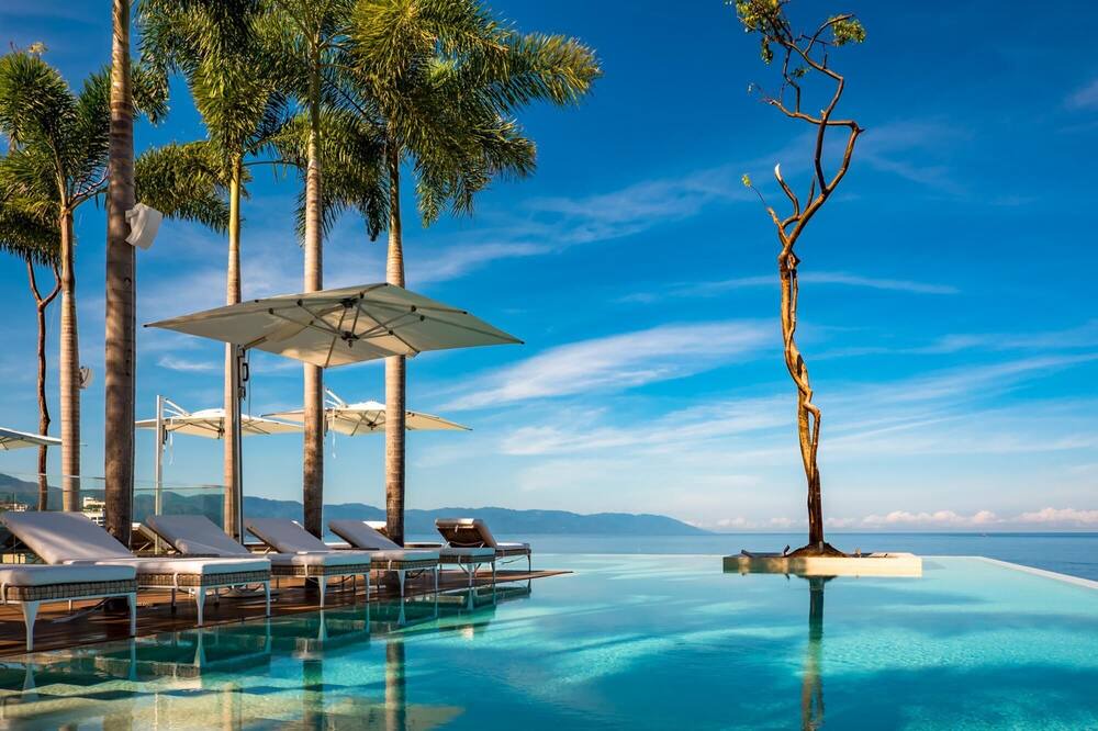 Photo of Outdoor in Romantic Zone