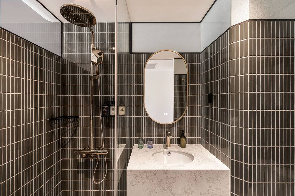Photo of Bathroom in Zhongzheng