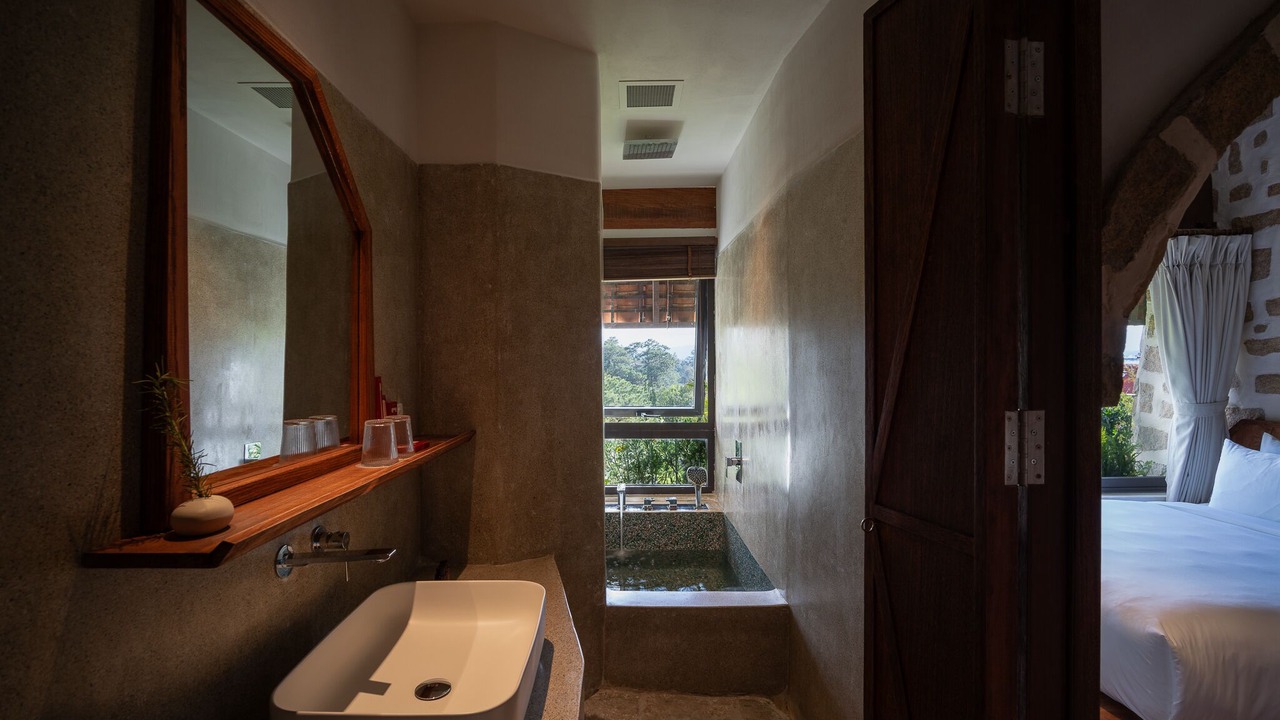Photo of Bathroom in Phuong