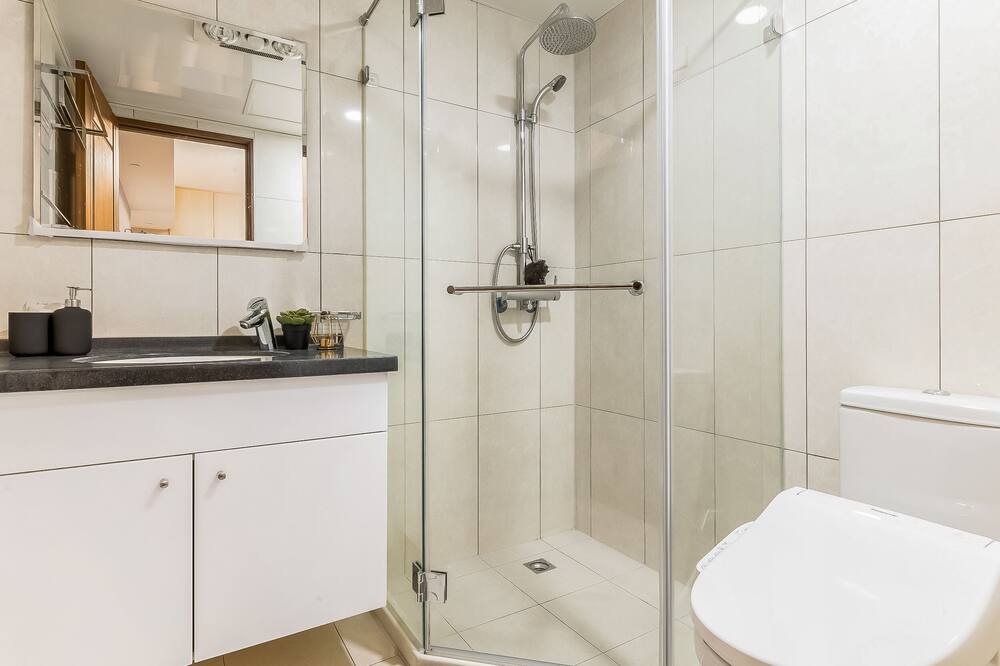 Photo of Bathroom in Zhongzheng