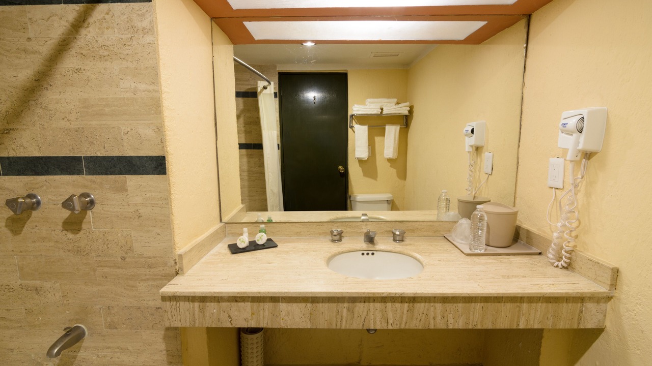 Photo of Bathroom in Leon