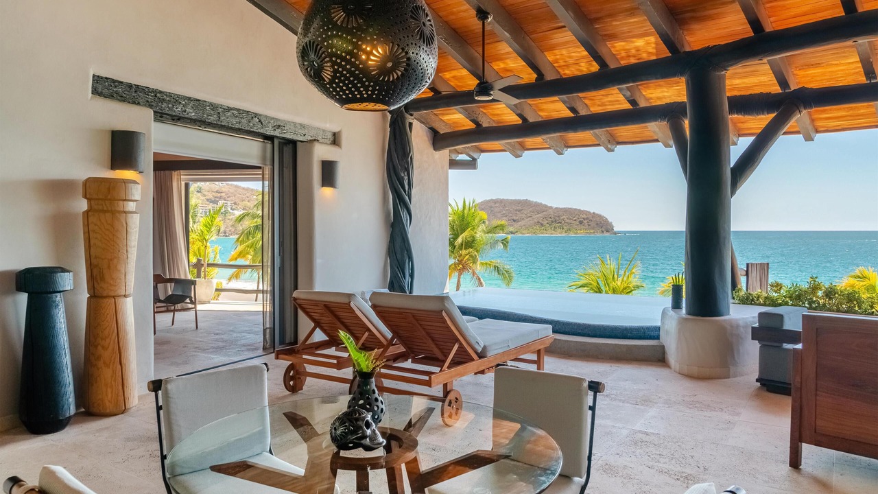 Photo of Bedroom in Zihuatanejo