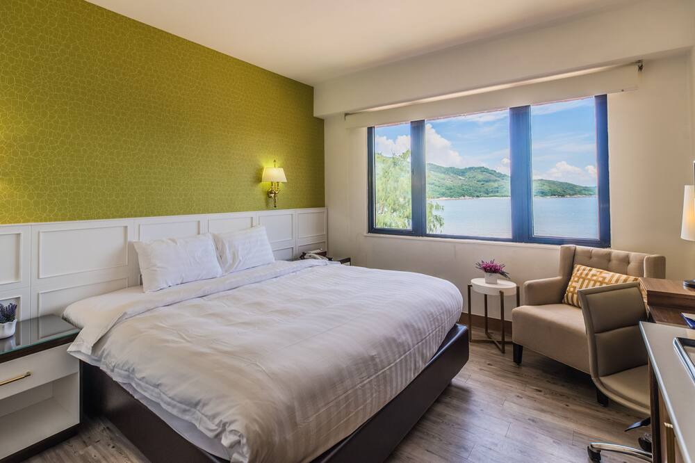 Photo of Bedroom in Islands District