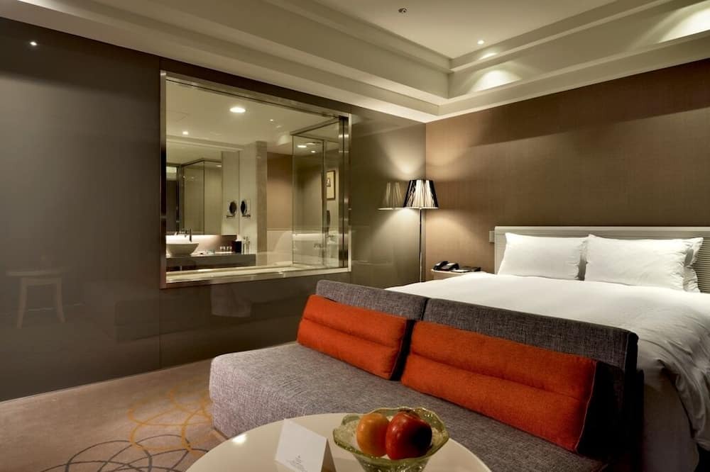 Photo of Bedroom in East District