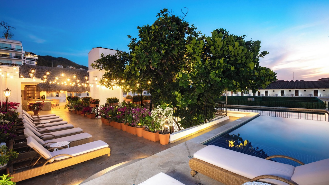 Photo of Outdoor in Romantic Zone