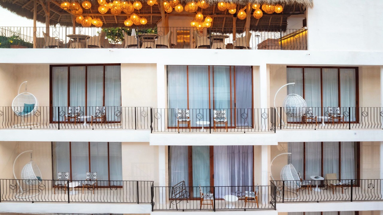 Photo of Outdoor in Romantic Zone