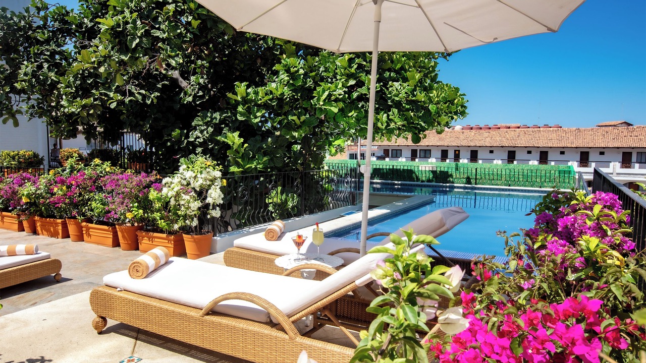 Photo of Outdoor in Romantic Zone
