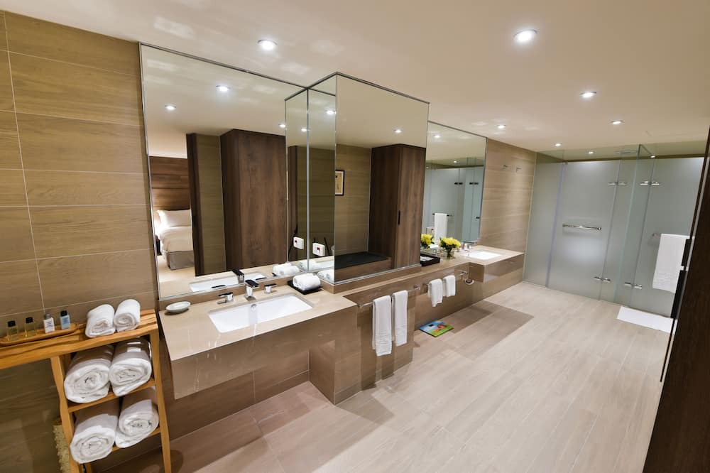 Photo of Bathroom in East District