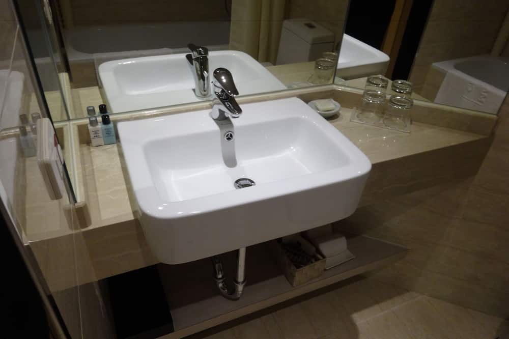 Photo of Bathroom in East District