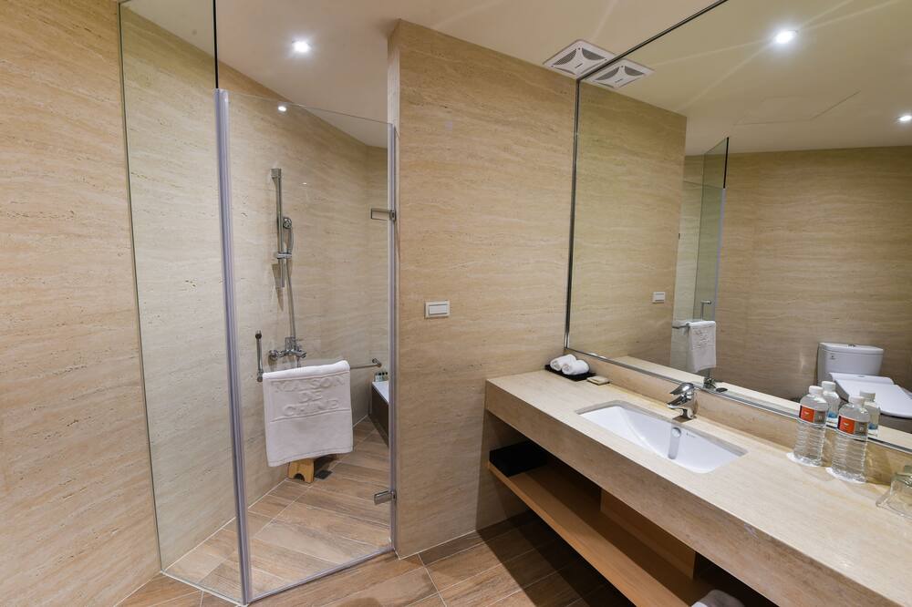 Photo of Bathroom in East District