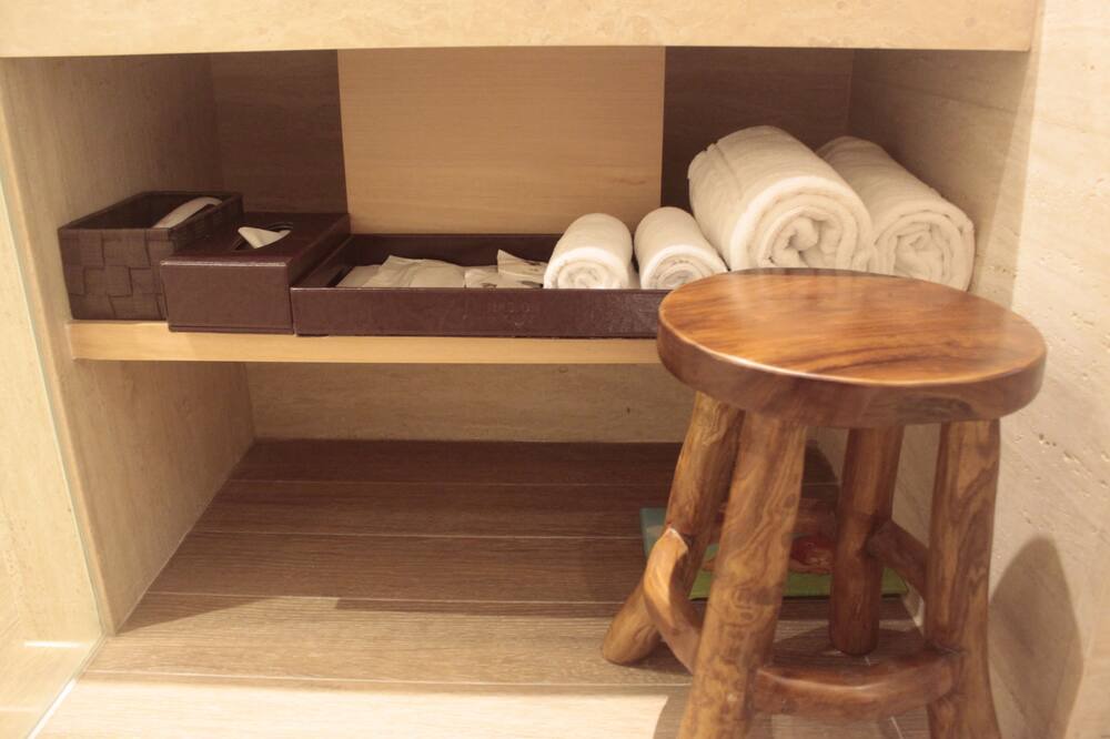 Photo of Bathroom in East District