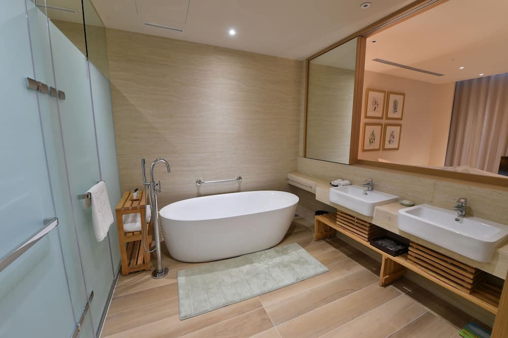 Photo of Bathroom in East District
