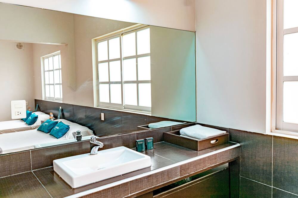 Photo of Bathroom in Doctores