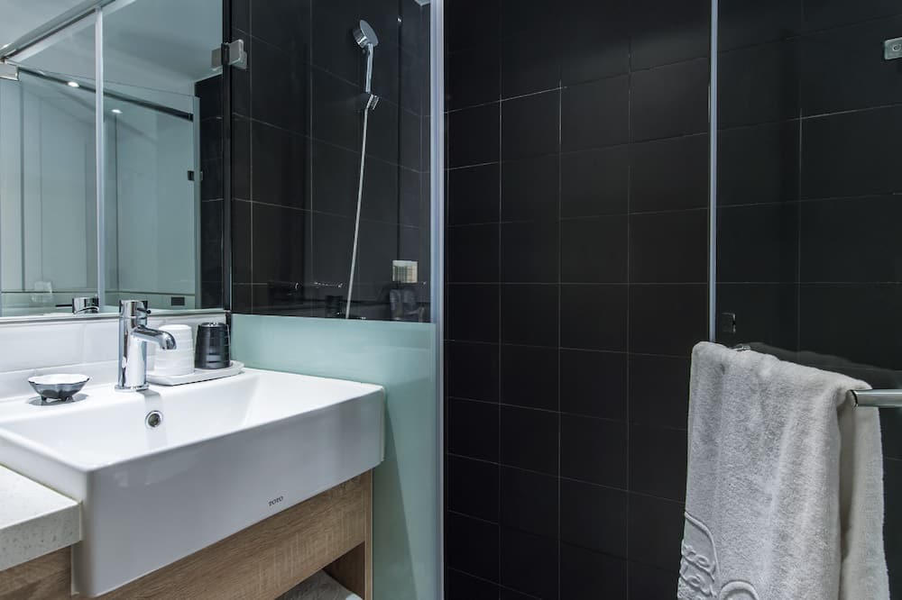 Photo of Bathroom in Zhongzheng