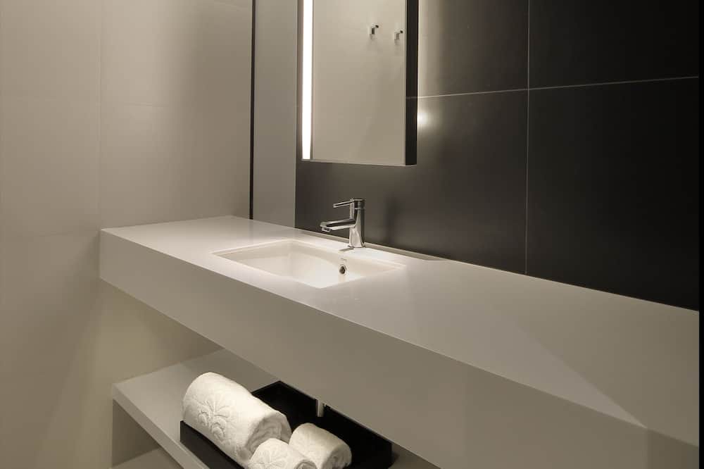 Photo of Bathroom in East District