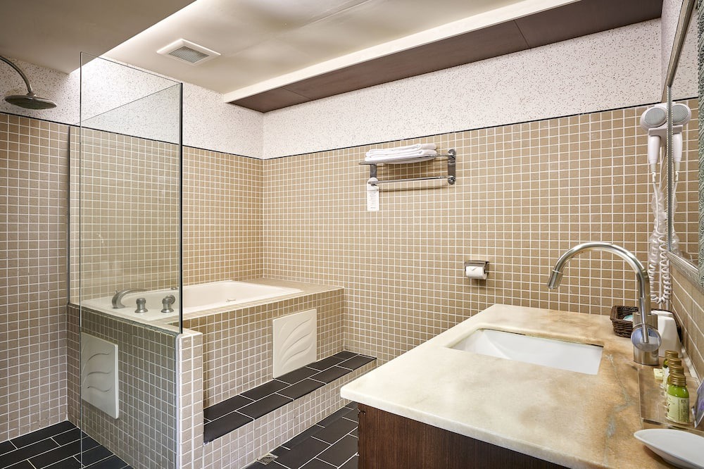 Photo of Bathroom in Beitun District