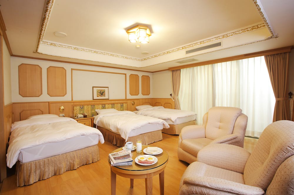 Photo of Bedroom in East District