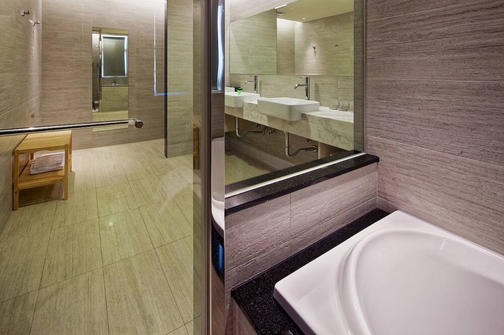 Photo of Bathroom in Xitun District