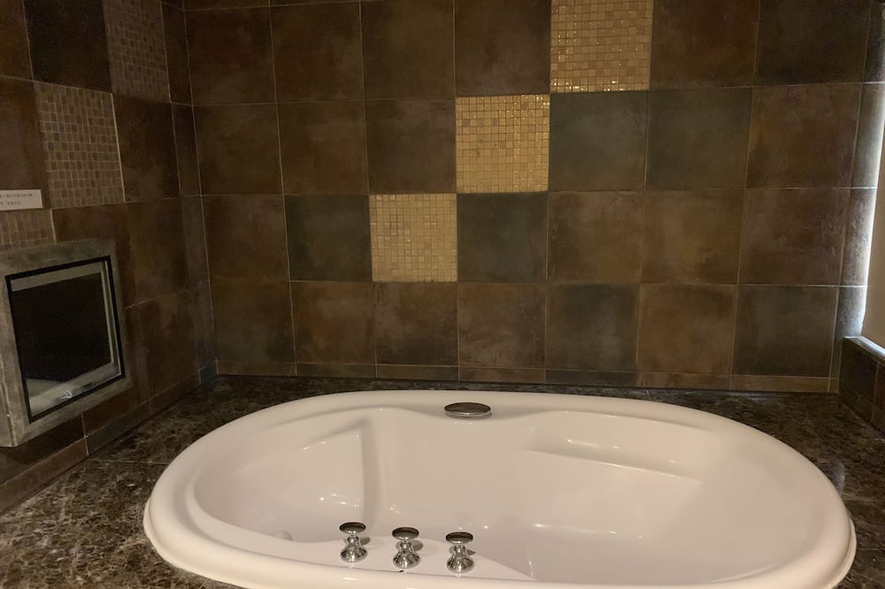 Photo of Bathroom in North District