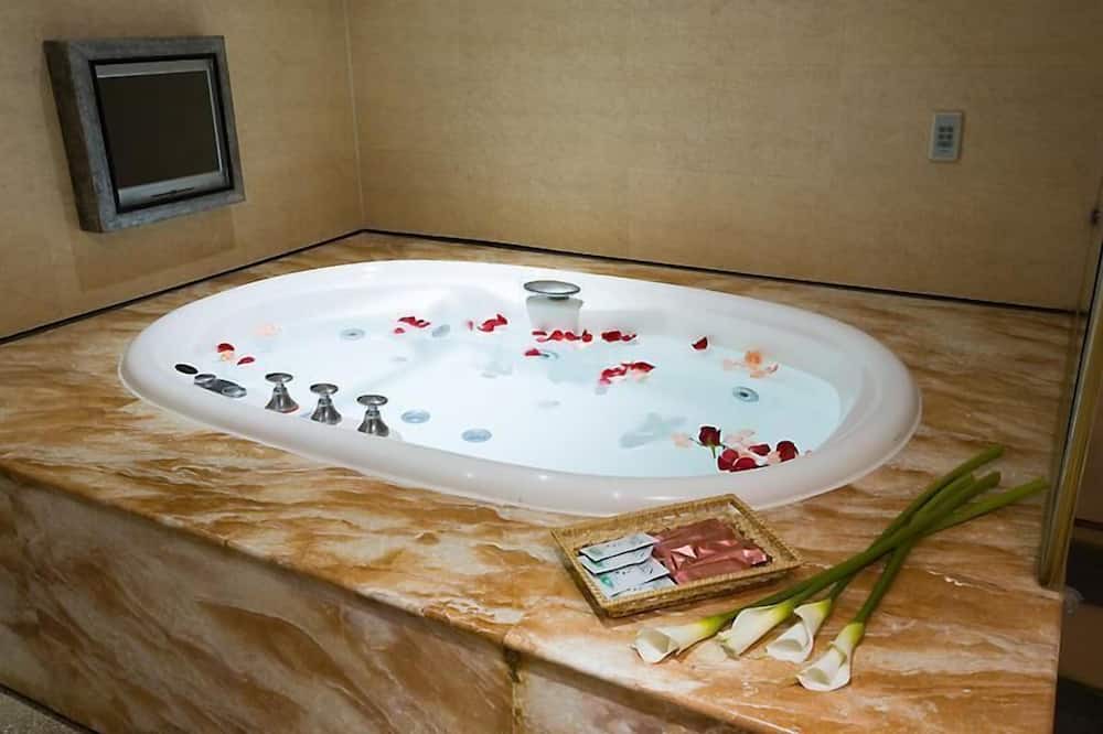 Photo of Bathroom in North District