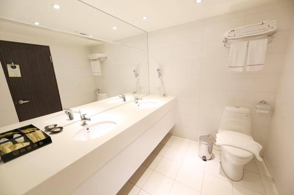 Photo of Bathroom in Douliou