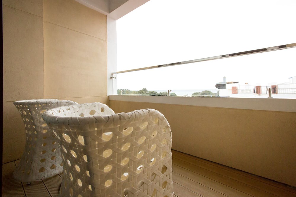 Photo of Patio Balcony in Big Beach