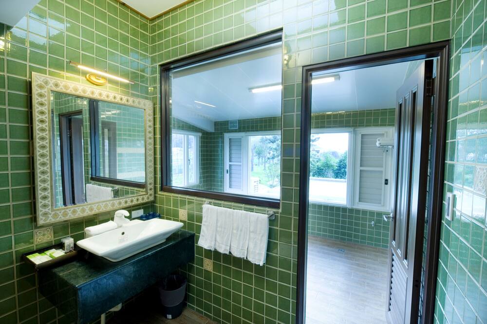 Photo of Bathroom in Dahu