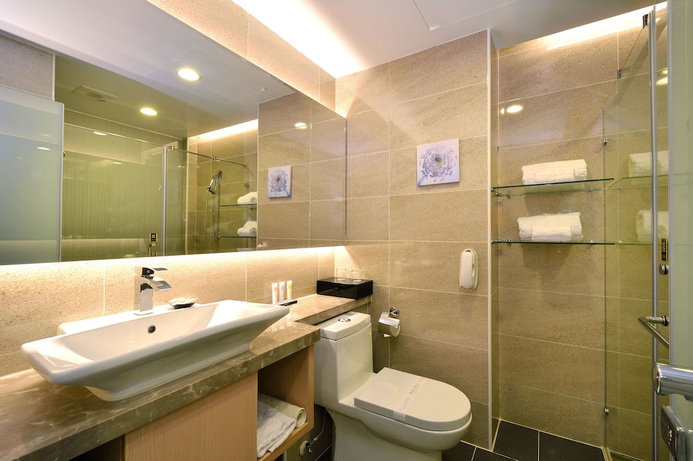 Photo of Bathroom in West District