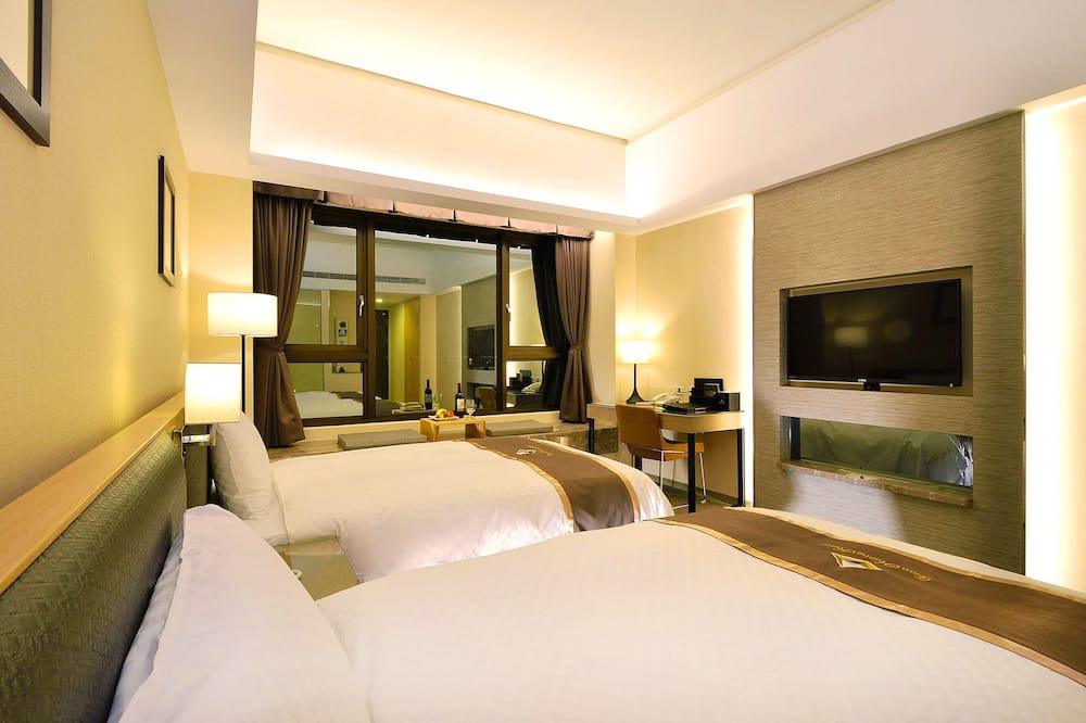 Photo of Bedroom in West District
