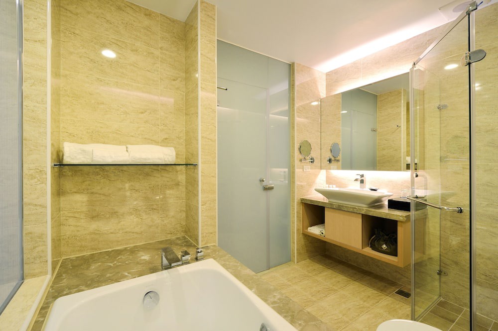 Photo of Bathroom in West District