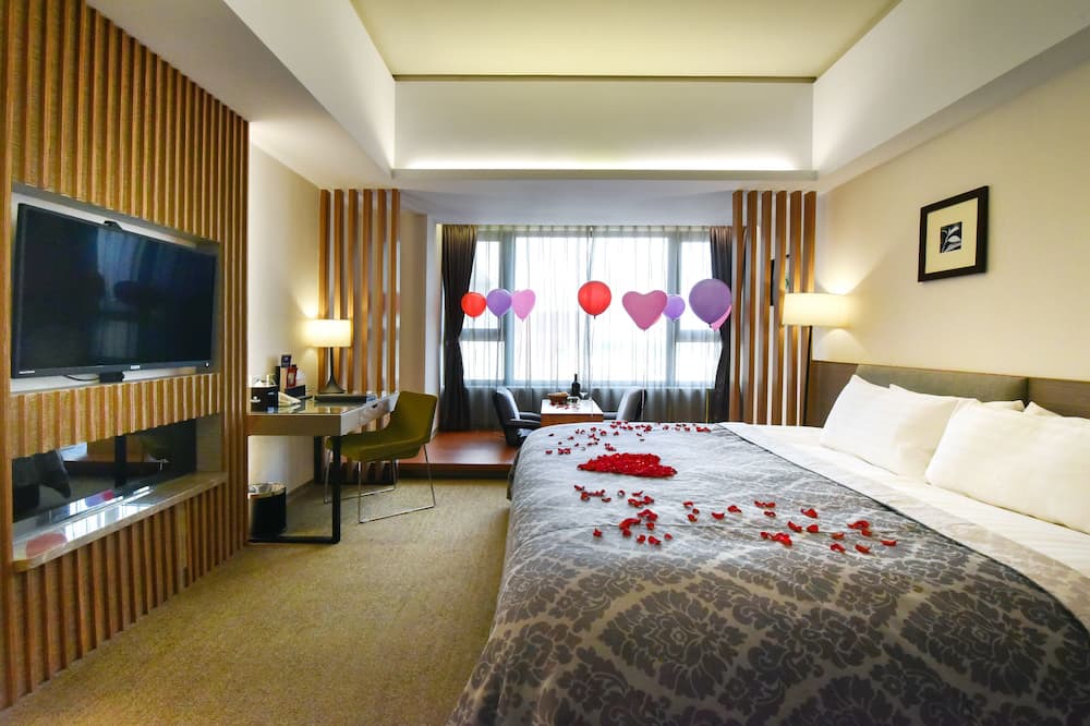 Photo of Bedroom in West District