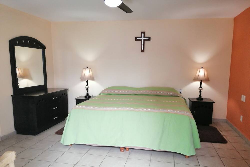Photo of Bedroom in Lazaro Cardenas