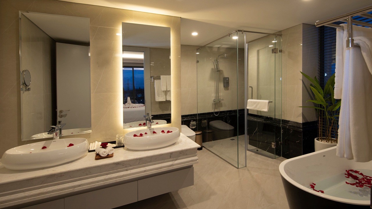 Photo of Bathroom in Phuong 10