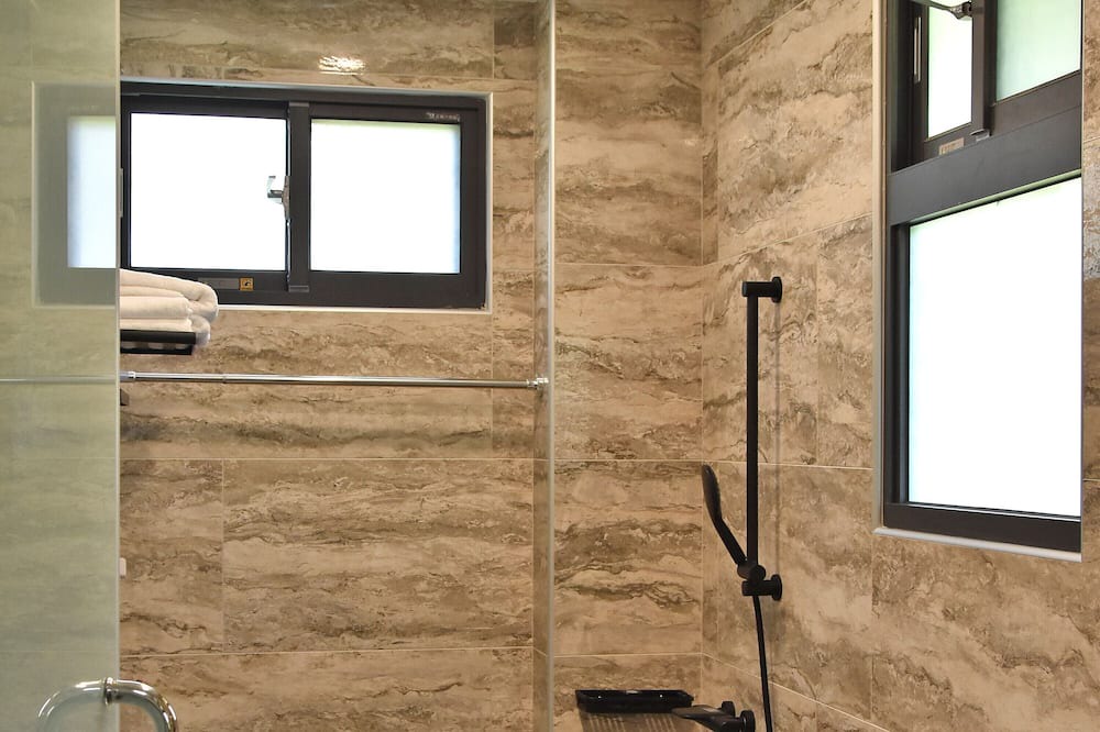 Photo of Bathroom in Luye
