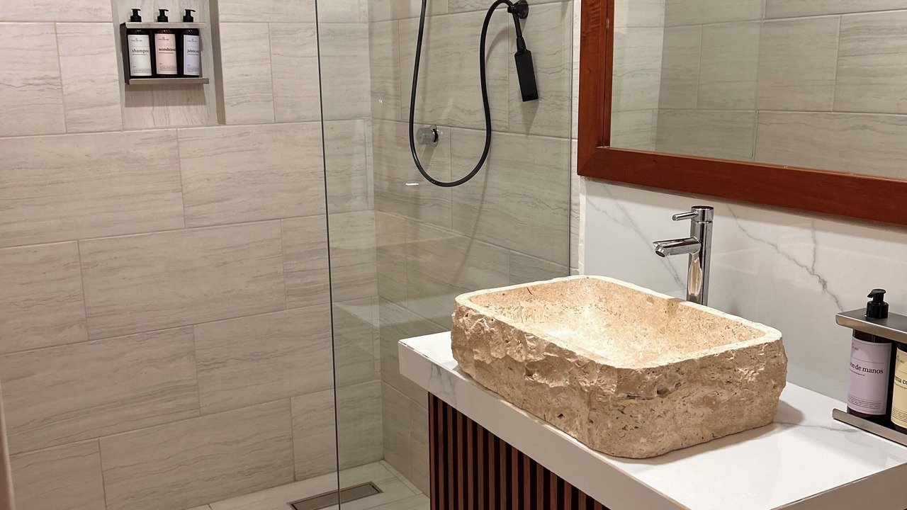 Photo of Bathroom in Angel R. Cabada