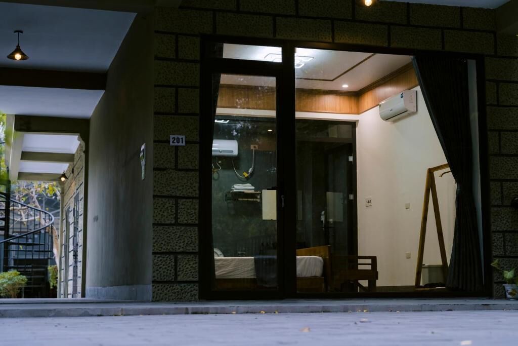 Photo of Others in Hoa Lu