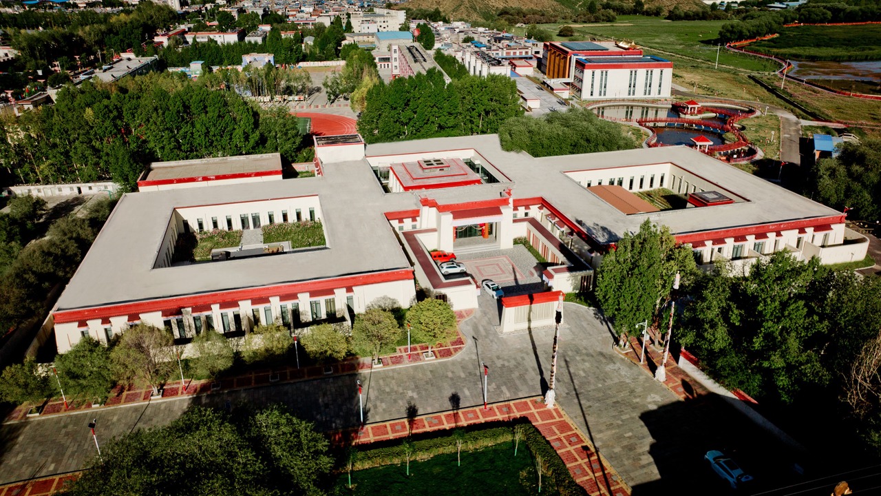 Photo of Outdoor in Samzhubze District