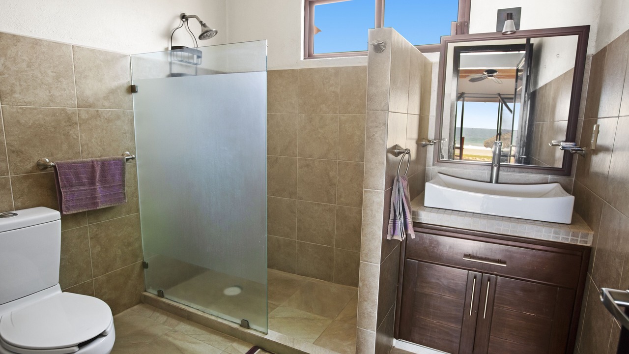 Photo of Bathroom in Salina Cruz